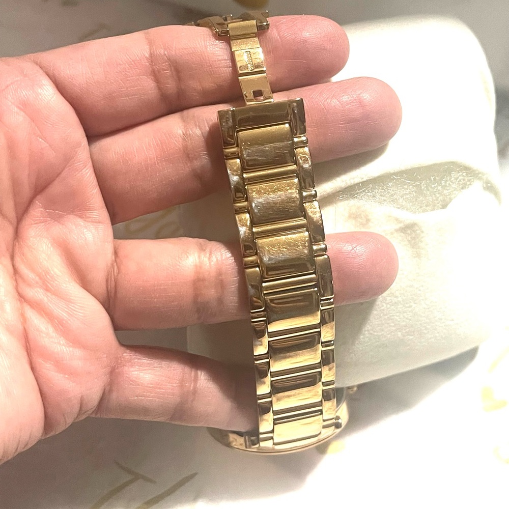 🌺KATE SPADE Gold Color Watch🌺 - Picture 8 of 13